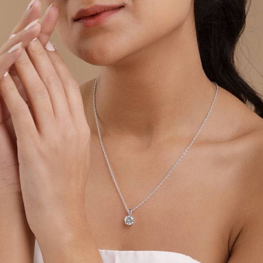 Fancy Silver Pendant With Chain For Woman