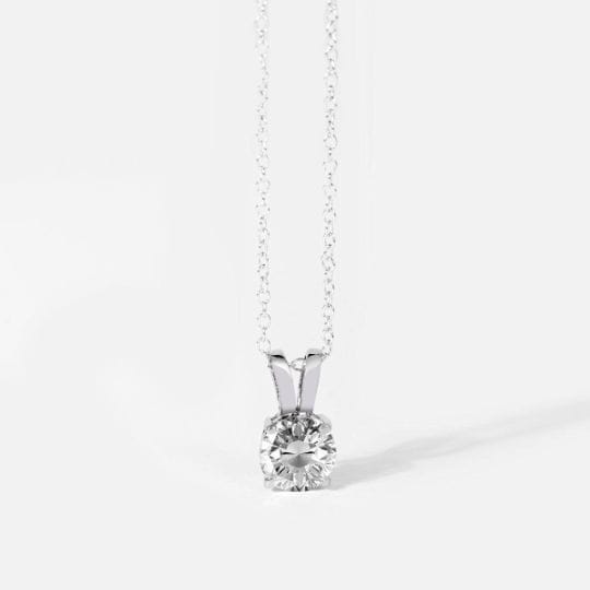 Fancy Silver Pendant With Chain For Woman