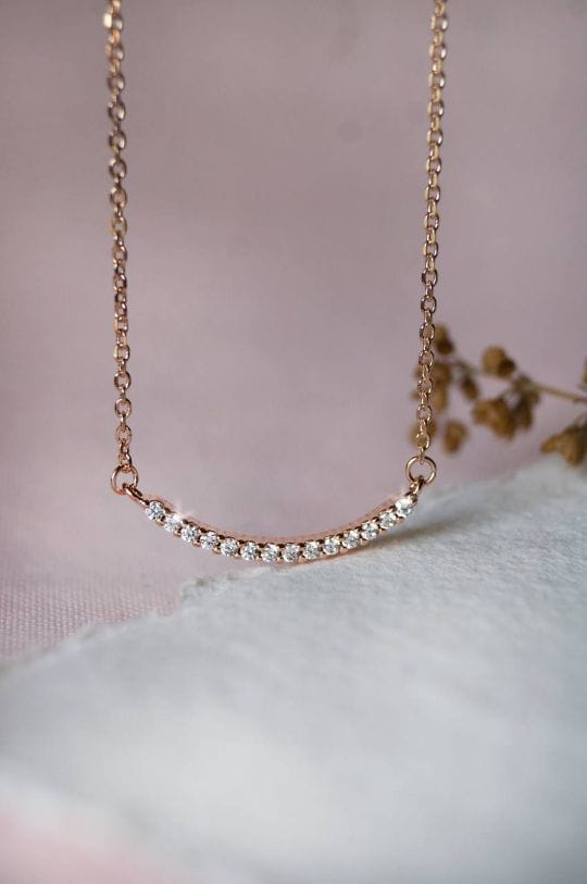 Fancy Silver Pendant With Chain For Woman